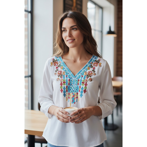 Andree by Unit Tops - 4654) Andree by Unit White Floral Embroidery Boho Cottagecore Tunic Top 1X